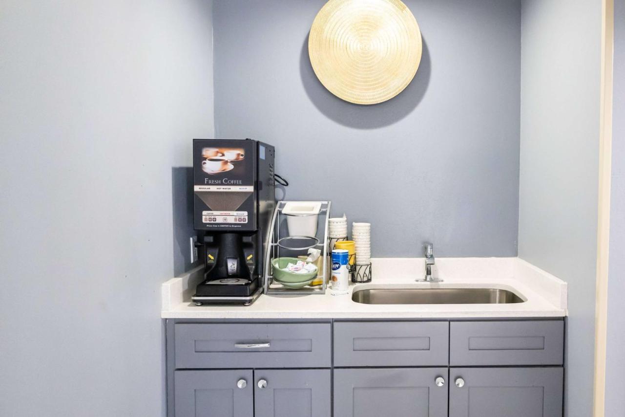 Days Inn By Wyndham College Park Atlanta Airport South Εξωτερικό φωτογραφία